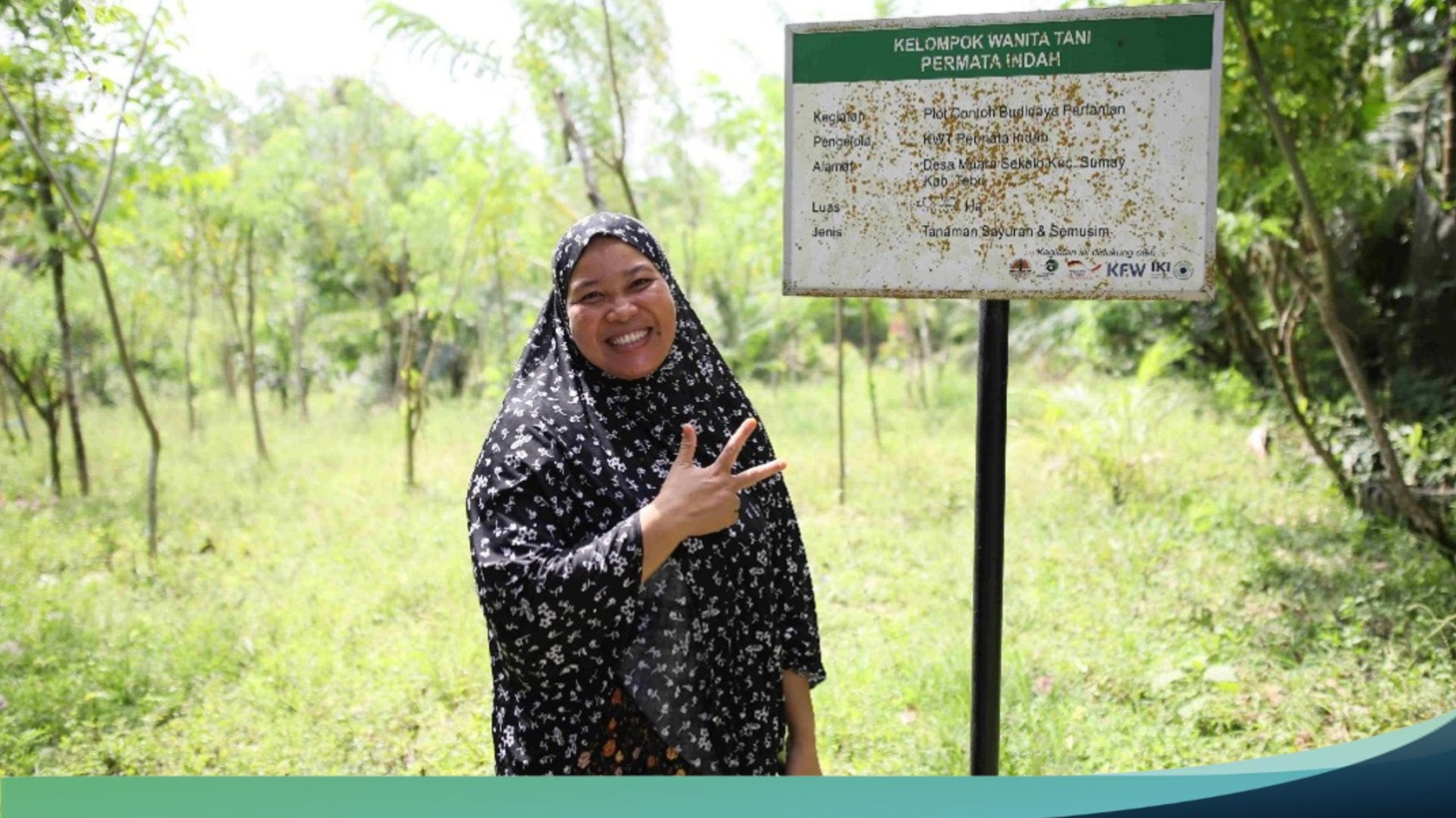 Yunani of the ‘Permata Indah’ female farmer group
